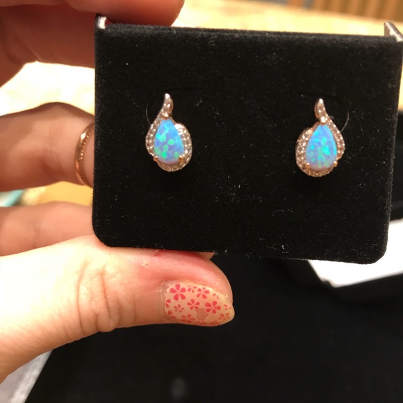 ❌❌SOLD❌❌10k Rose Gold Opal & White Sapphire - Picture 2 of 6